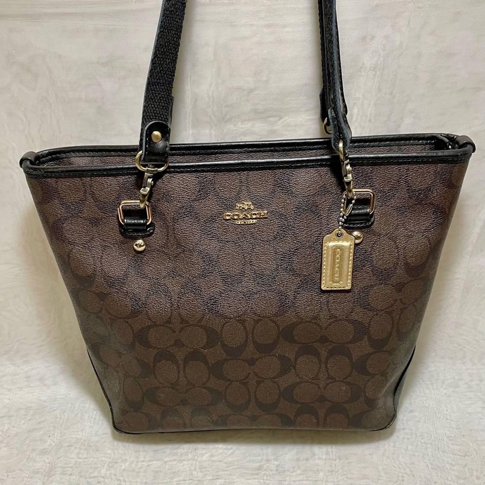 Coach Zip Top Signature Tote